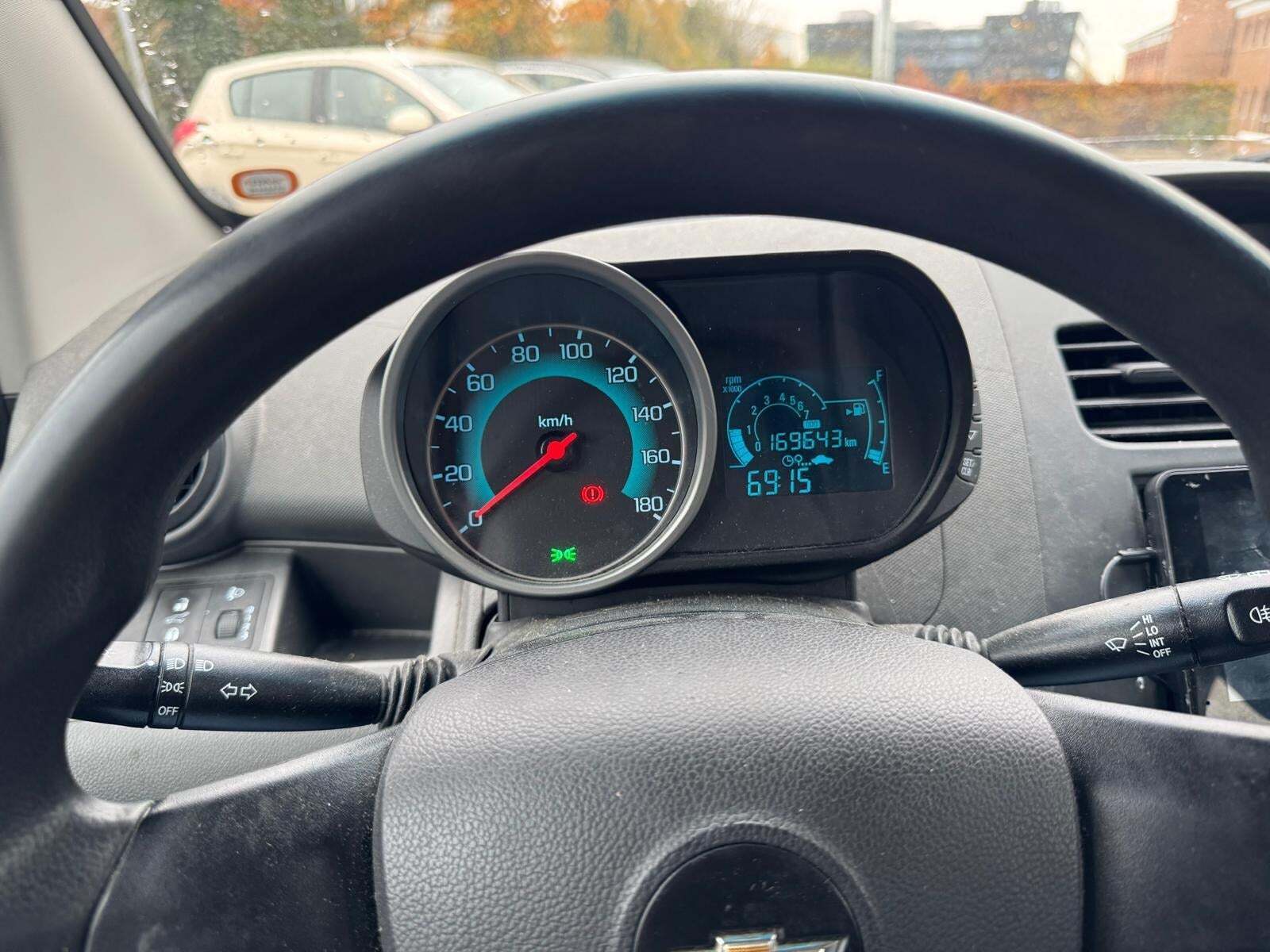 Chevrolet Spark 1,0 LA