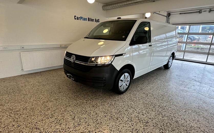 VW Transporter 2,0 TDi 110 Kassevogn lang