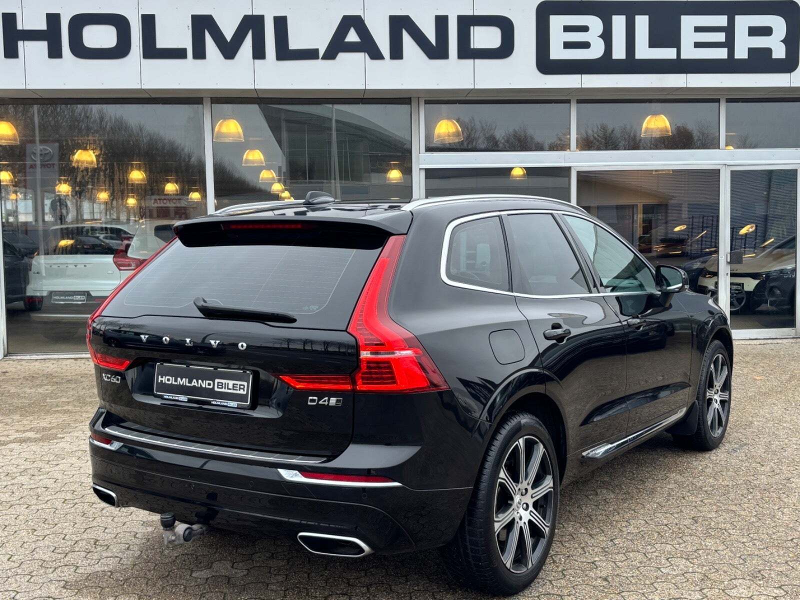 Sort Volvo XC60 fra 2018