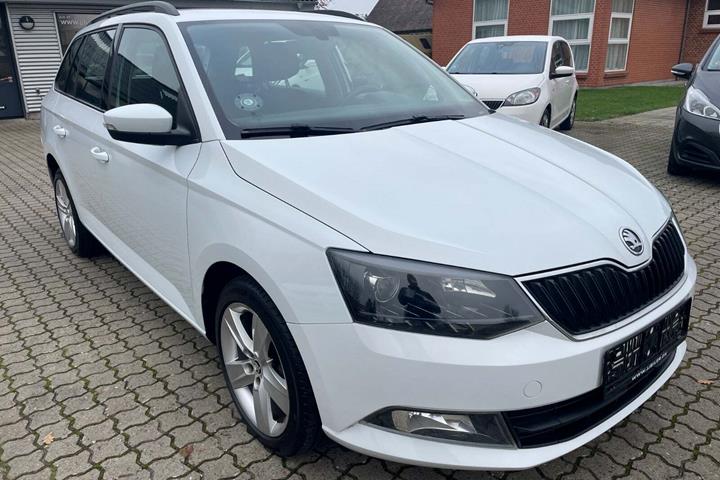 Hvid Skoda Fabia fra 2015