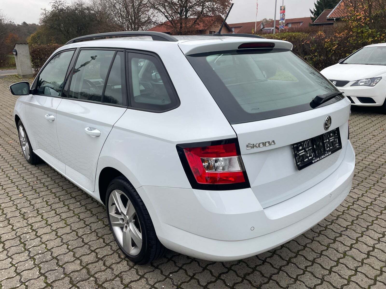 Hvid Skoda Fabia fra 2015