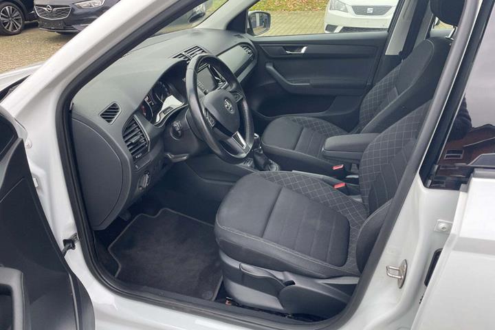 Hvid Skoda Fabia fra 2015
