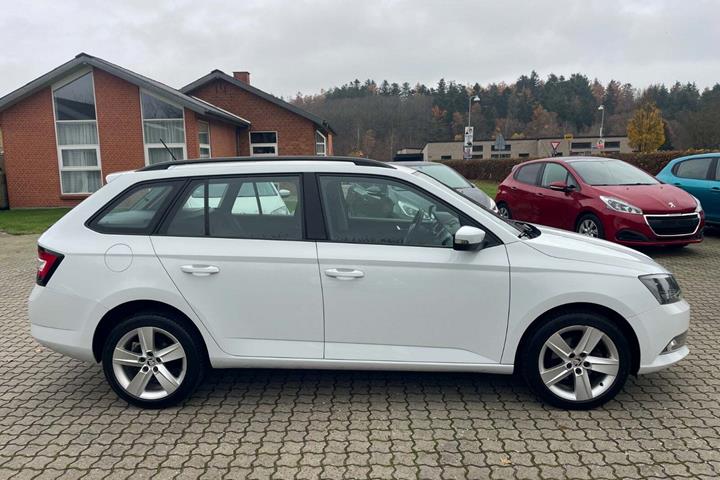 Hvid Skoda Fabia fra 2015
