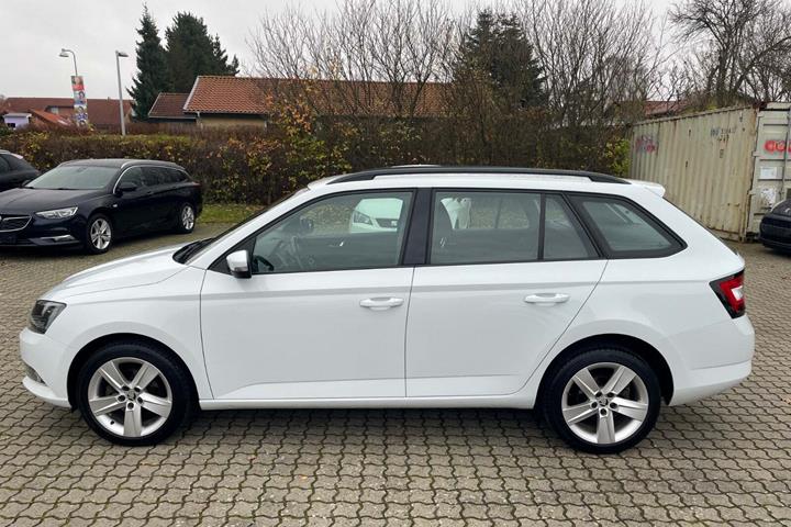 Hvid Skoda Fabia fra 2015