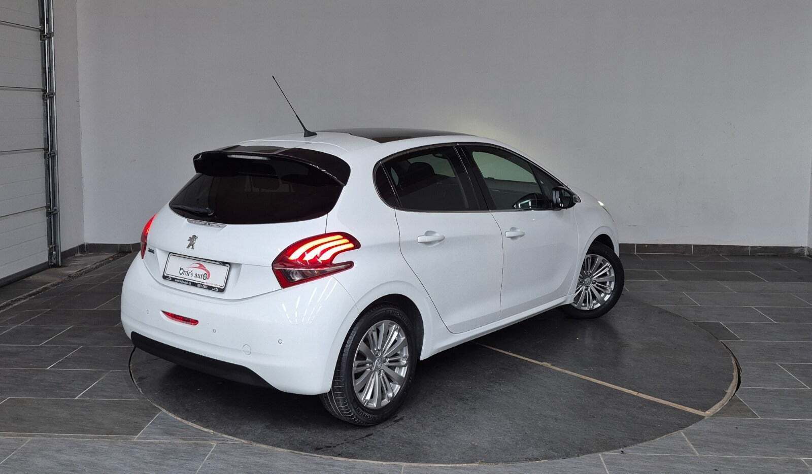 Peugeot 208 1,2 VTi 82 Allure