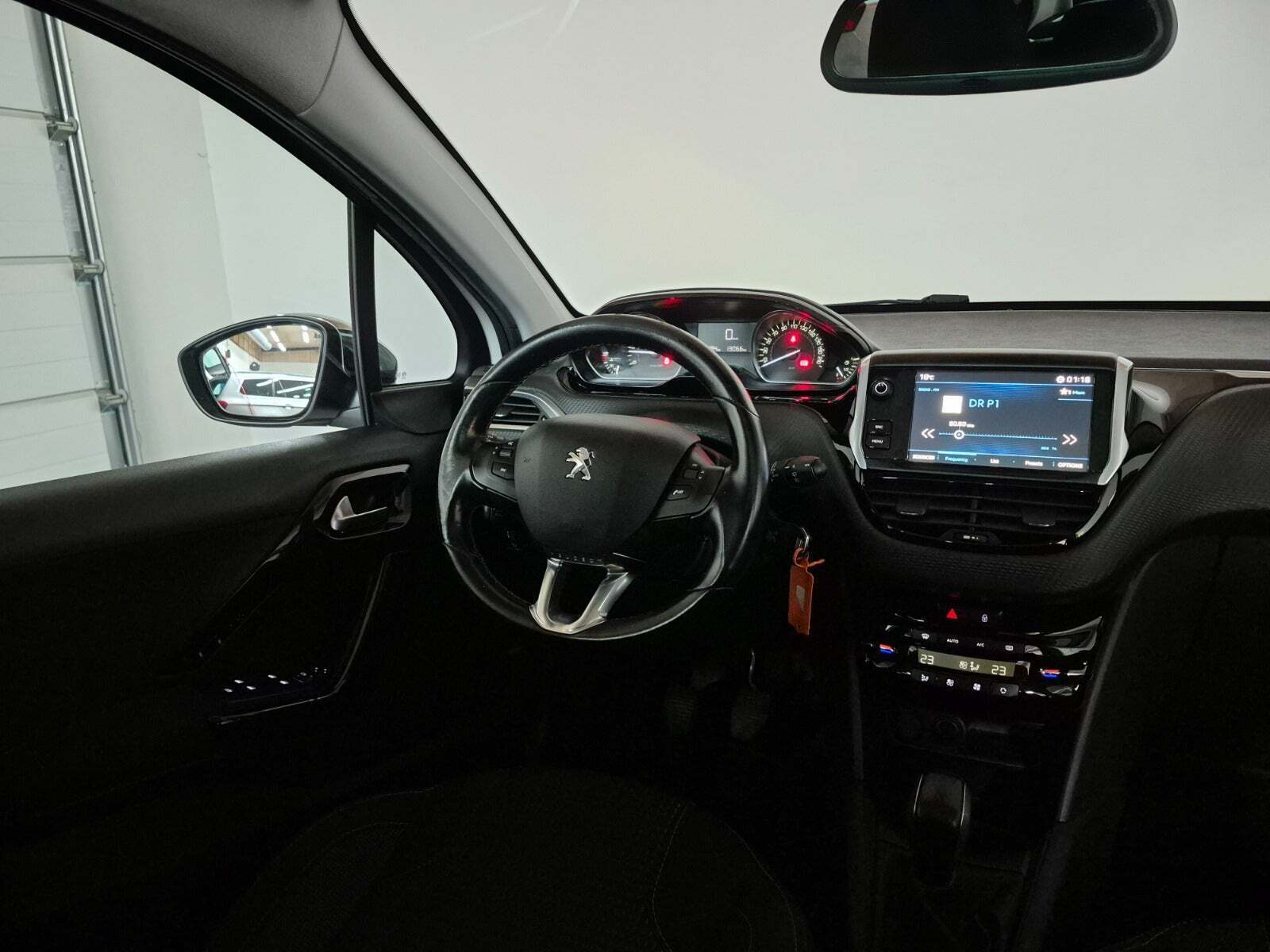 Hvid Peugeot 208 fra 2018