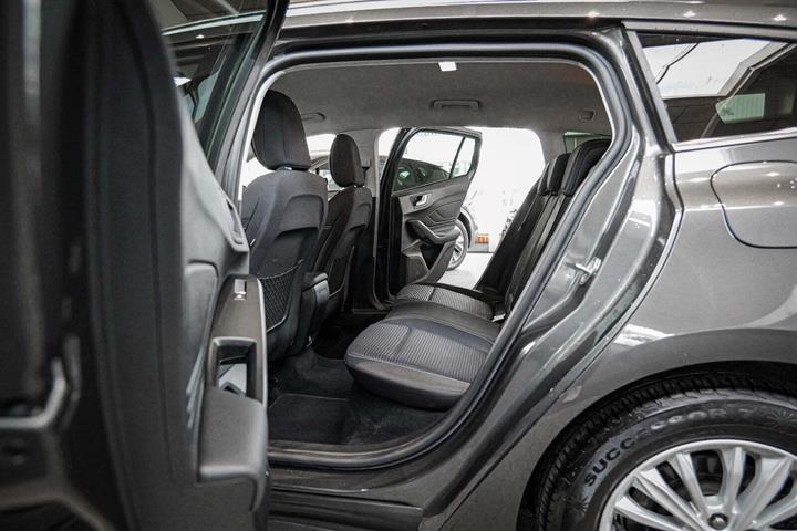 Grå Ford Focus fra 2021
