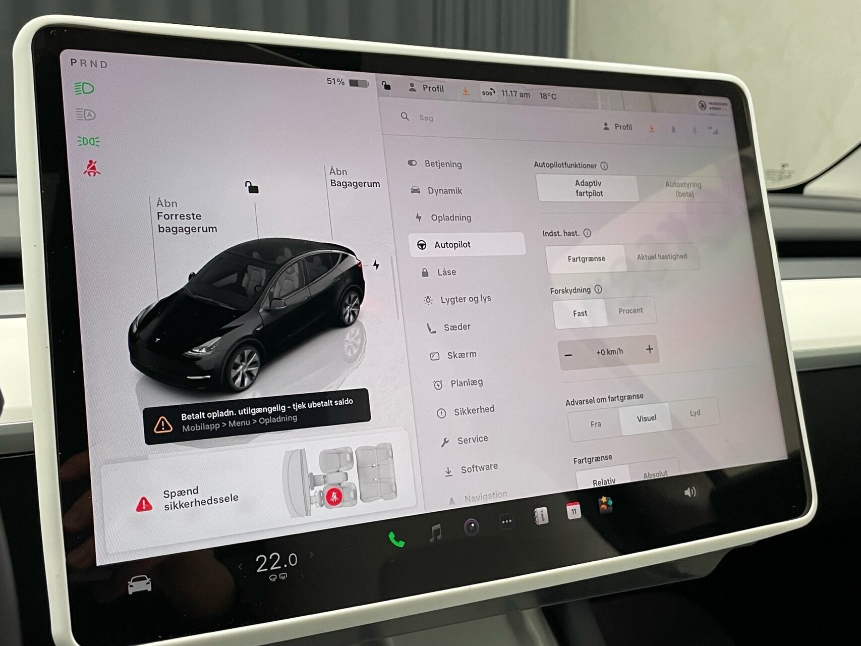 Beige Tesla Model Y fra 2023