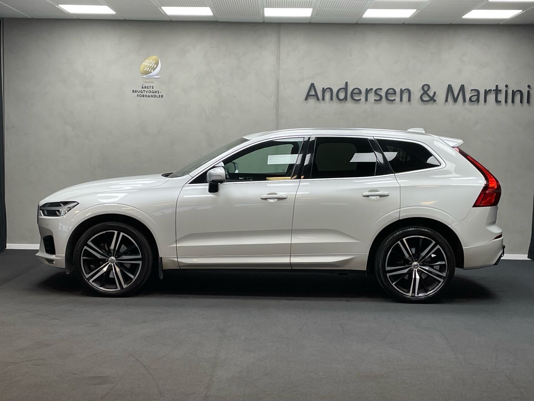 Volvo XC60 2,0 D4 R-design 190HK 5d 8g Aut.