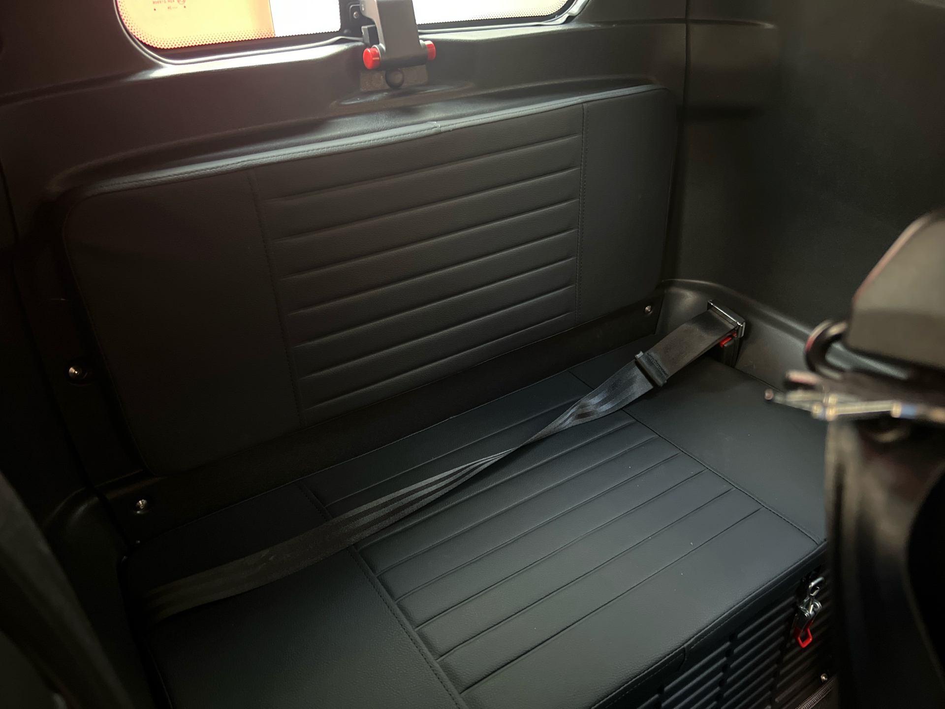 Sort IVE Car 45 fra 2025 set indefra