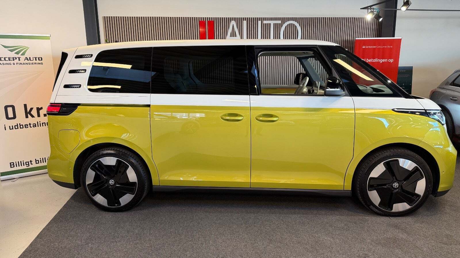 VW ID.Buzz 77 Pro SWB