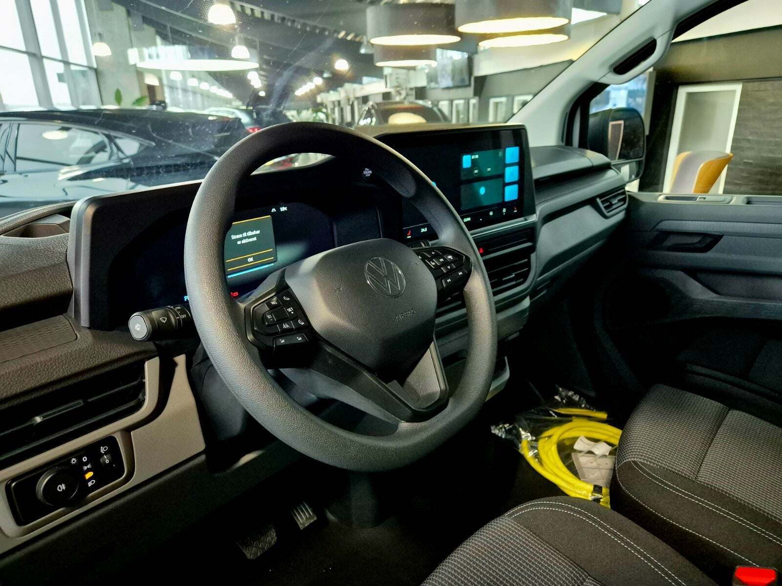 Hvid VW e-Transporter fra 2025
