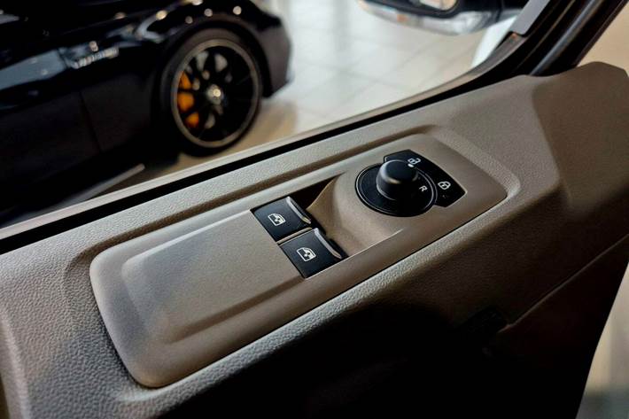 Hvid VW e-Transporter fra 2025