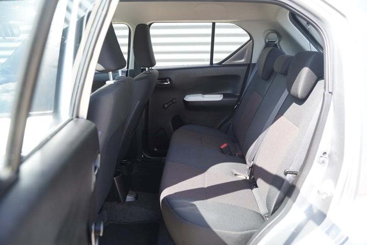 Sølv Suzuki Ignis fra 2019