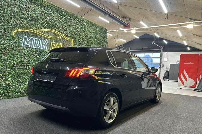 undefined Peugeot 308 fra 2016