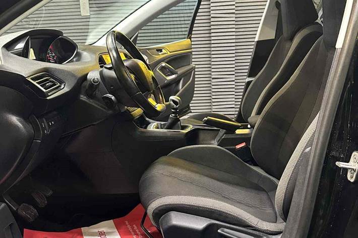 undefined Peugeot 308 fra 2016