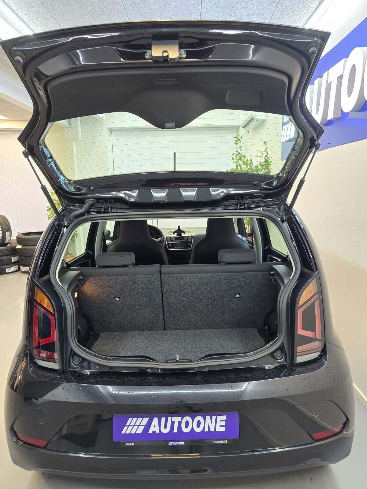 Sort VW UP! fra 2019