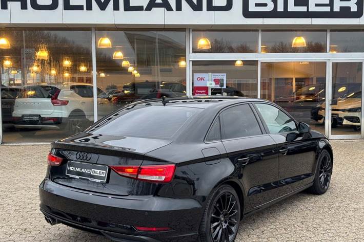 Sort Audi A3 fra 2017
