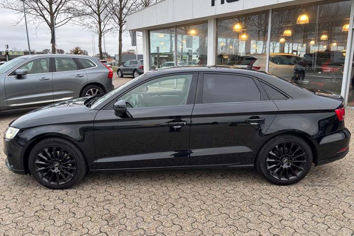 Sort Audi A3 fra 2017