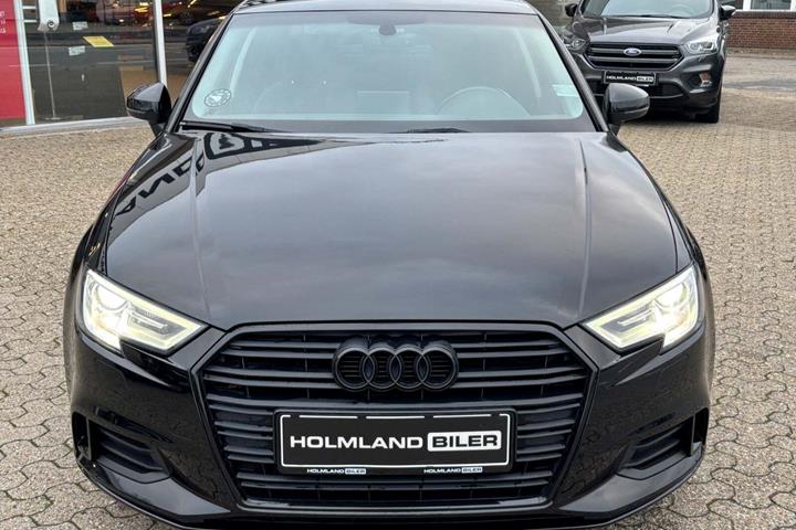 Sort Audi A3 fra 2017