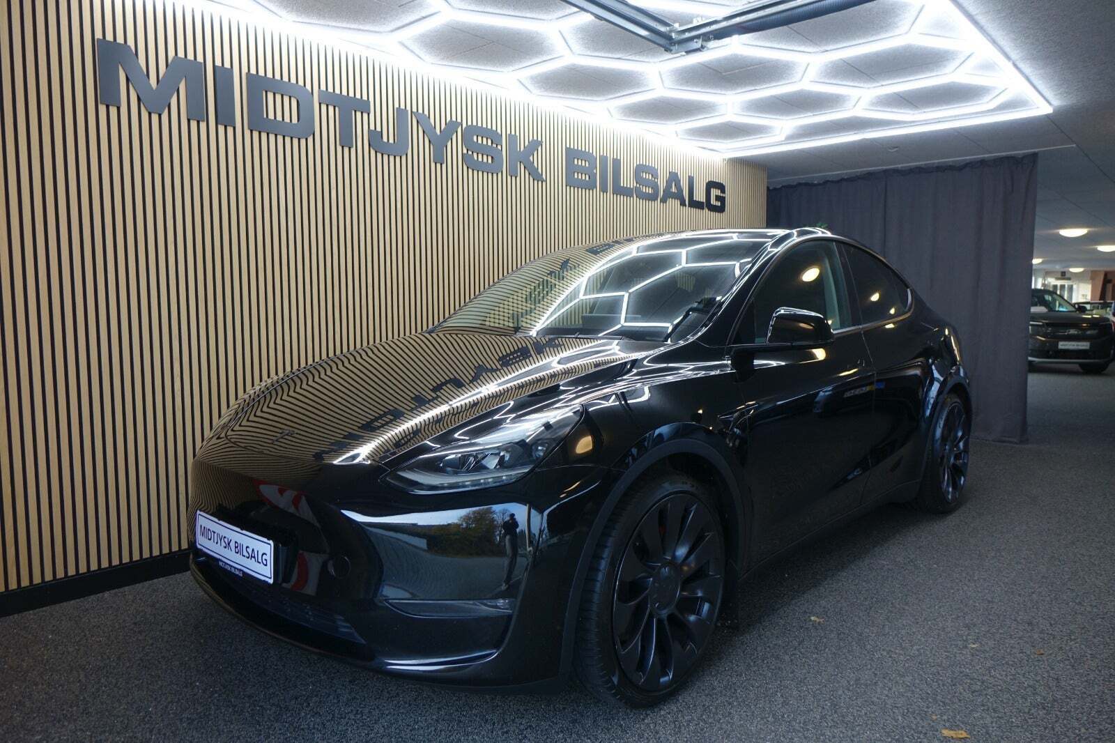 Tesla Model Y Performance AWD