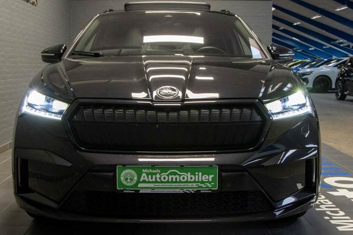 Sort Skoda Enyaq fra 2023