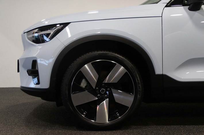 Hvid Volvo C40 fra 2023