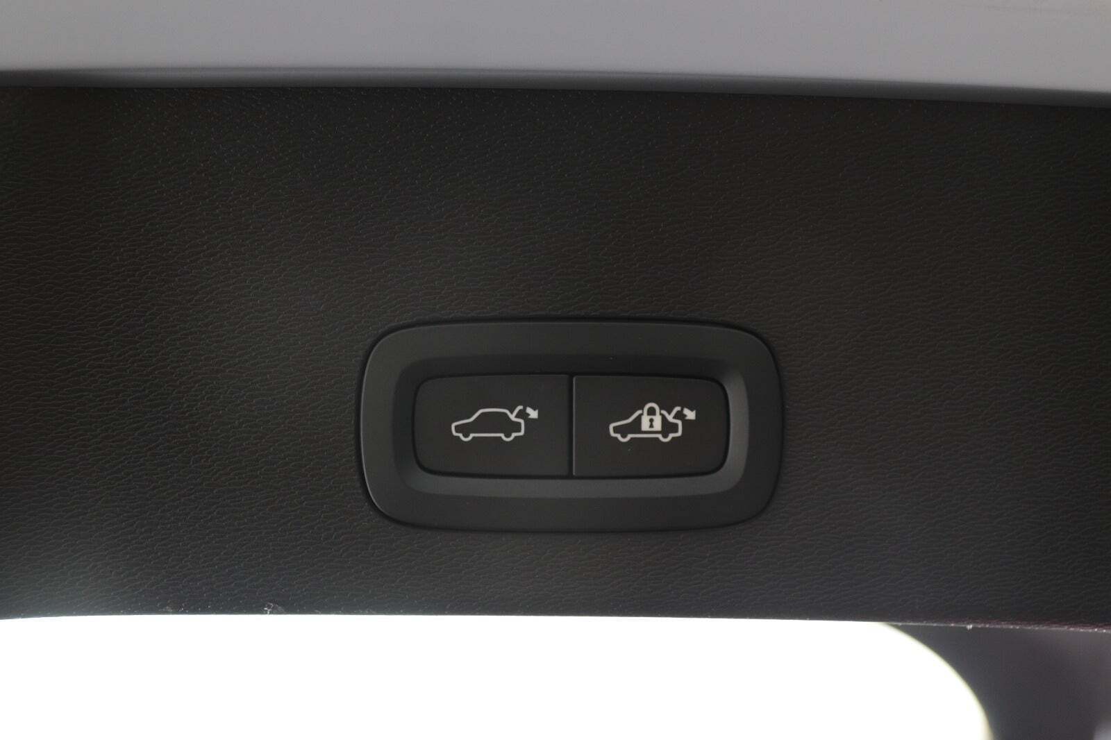 Hvid Volvo C40 fra 2023