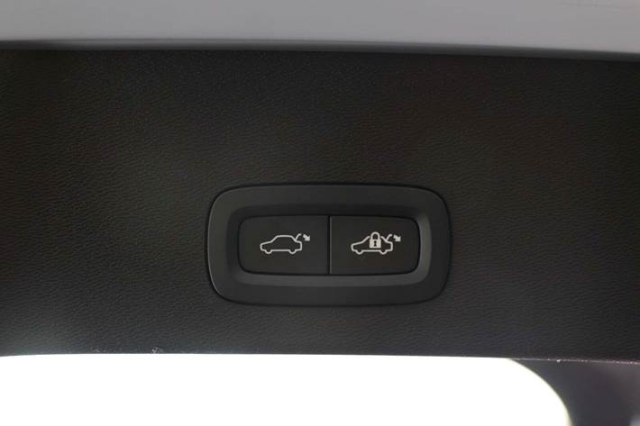 Hvid Volvo C40 fra 2023