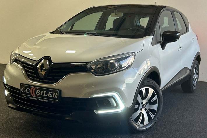 Hvid Renault Captur fra 2018 set udefra