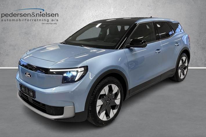 Blå Ford Explorer fra 2025 set udefra