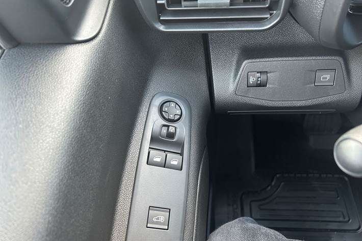 Hvid Toyota ProAce City fra 2025