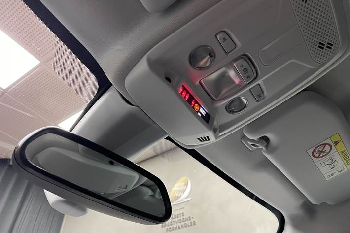 Rød Opel Corsa fra 2020