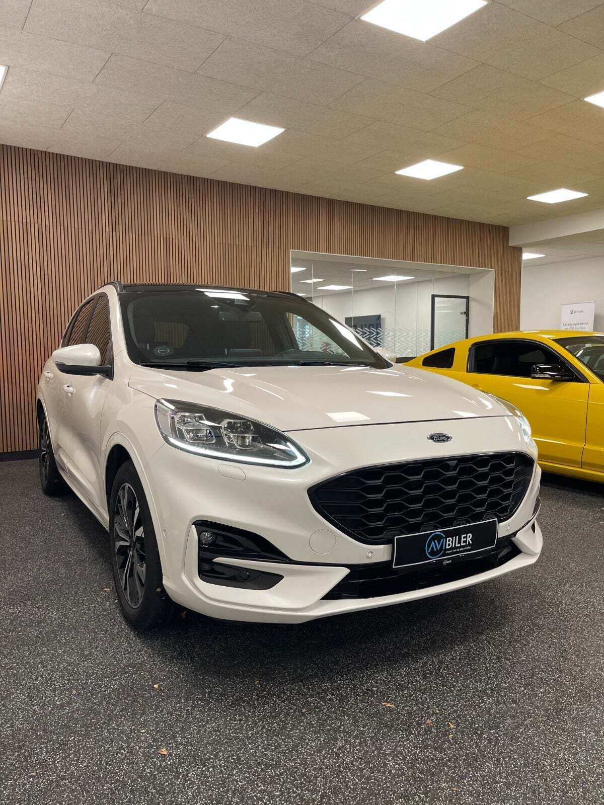 Ford Kuga 2,5 PHEV ST-Line X CVT