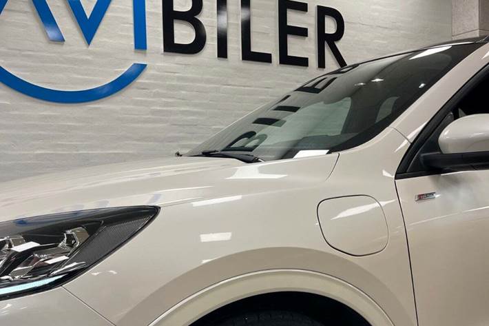 Hvid Ford Kuga fra 2021