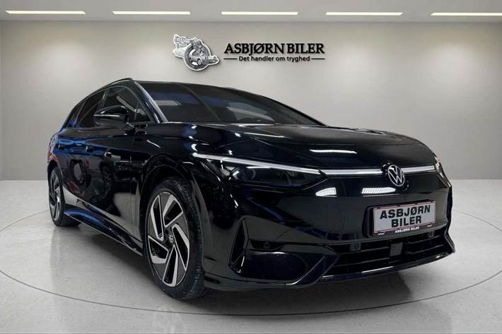 Sort VW ID.7 fra 2025 set udefra