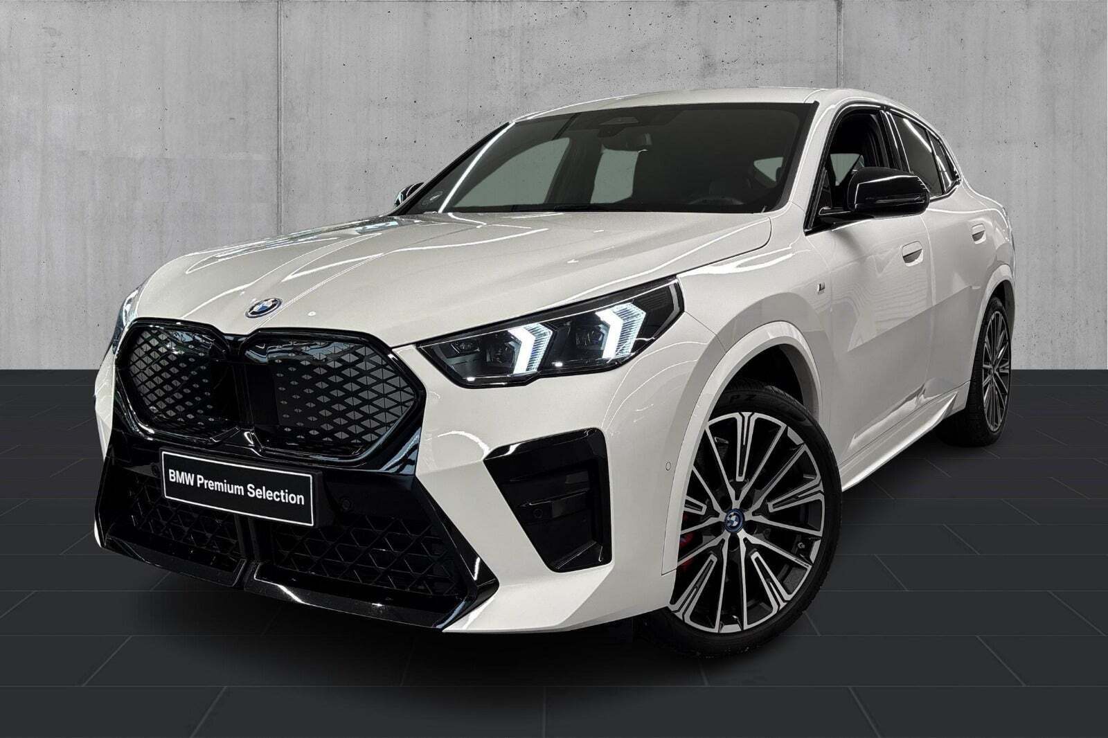 BMW iX2 xDrive30 M-Sport