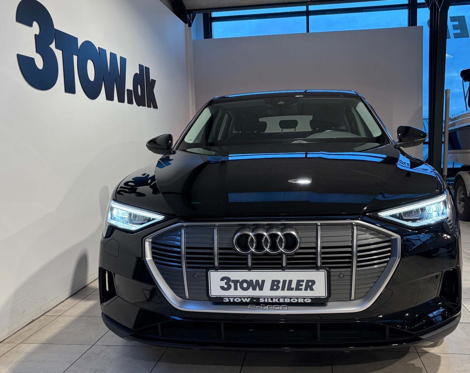 Sort Audi e-tron fra 2021