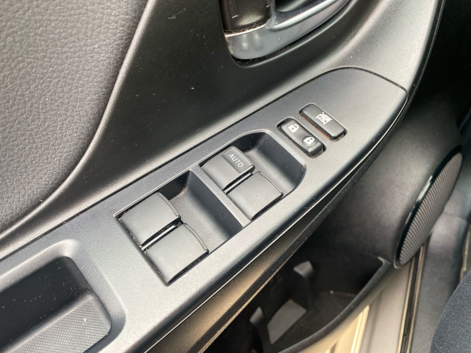 Bronze Toyota Yaris fra 2019