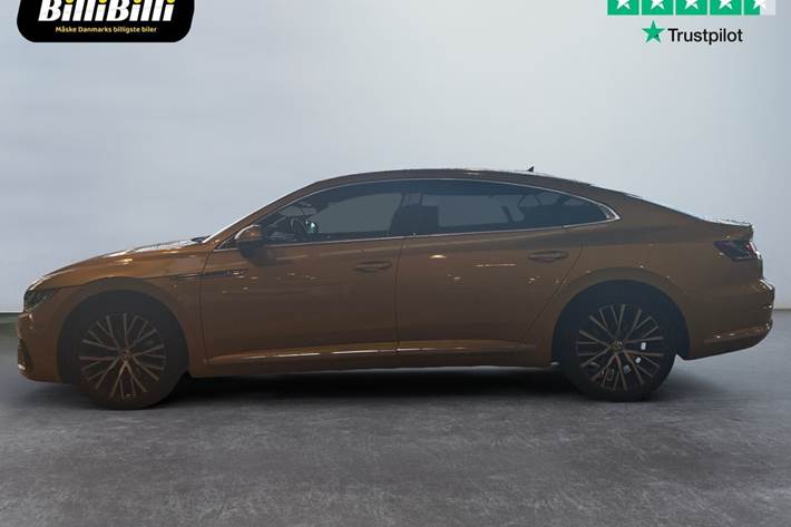 Gul VW Arteon fra 2019