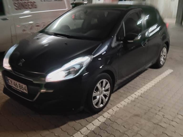 Peugeot 208 1,6 BlueHDI 100 hk 5D