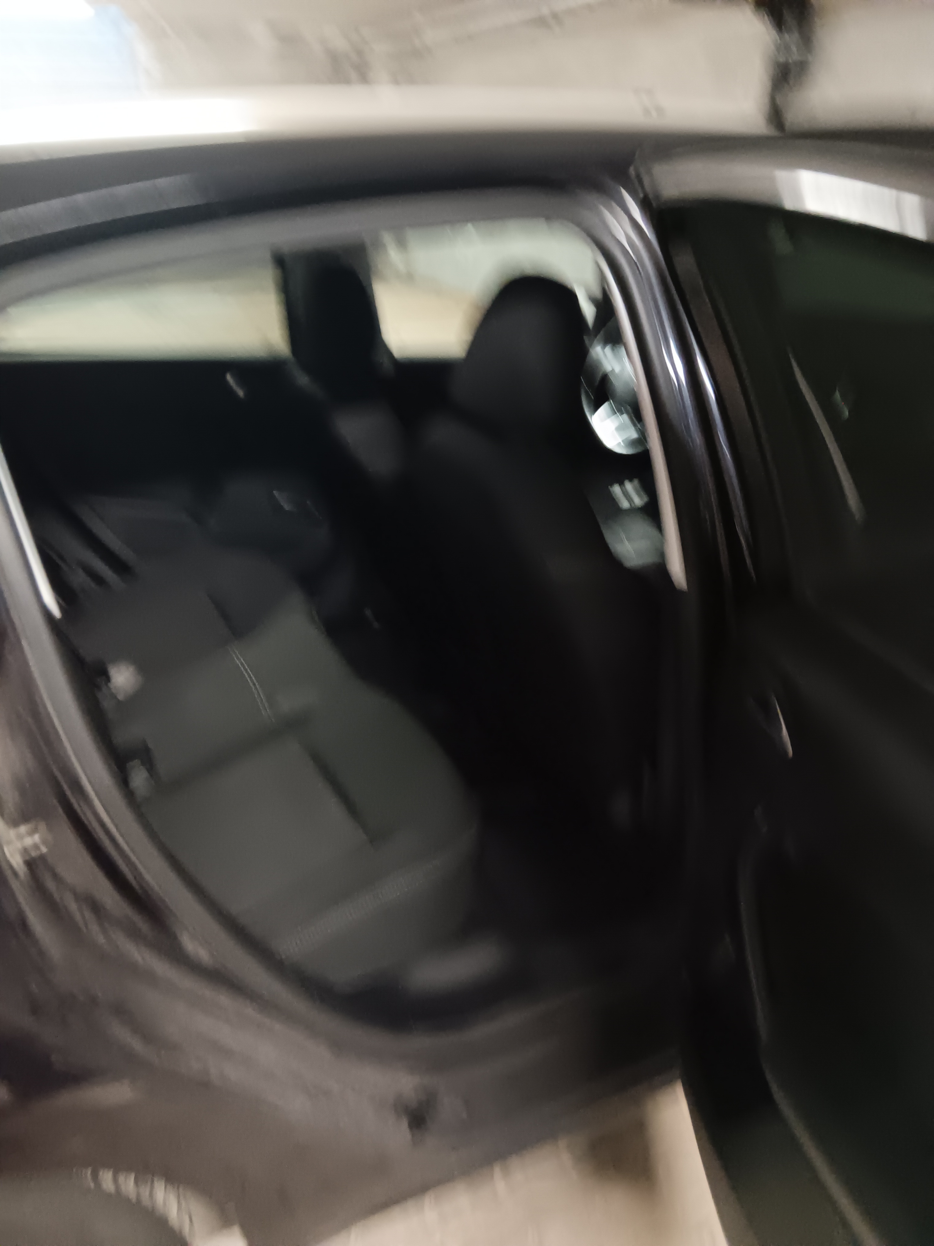 Blå Peugeot 208 fra 2017