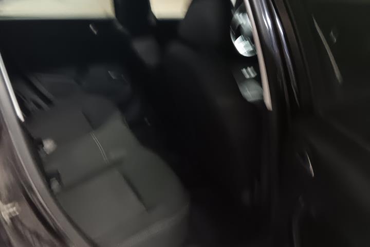 Blå Peugeot 208 fra 2017