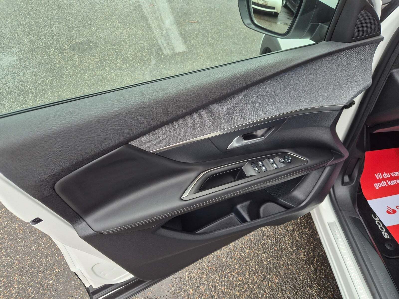 Hvid Peugeot 3008 fra 2018
