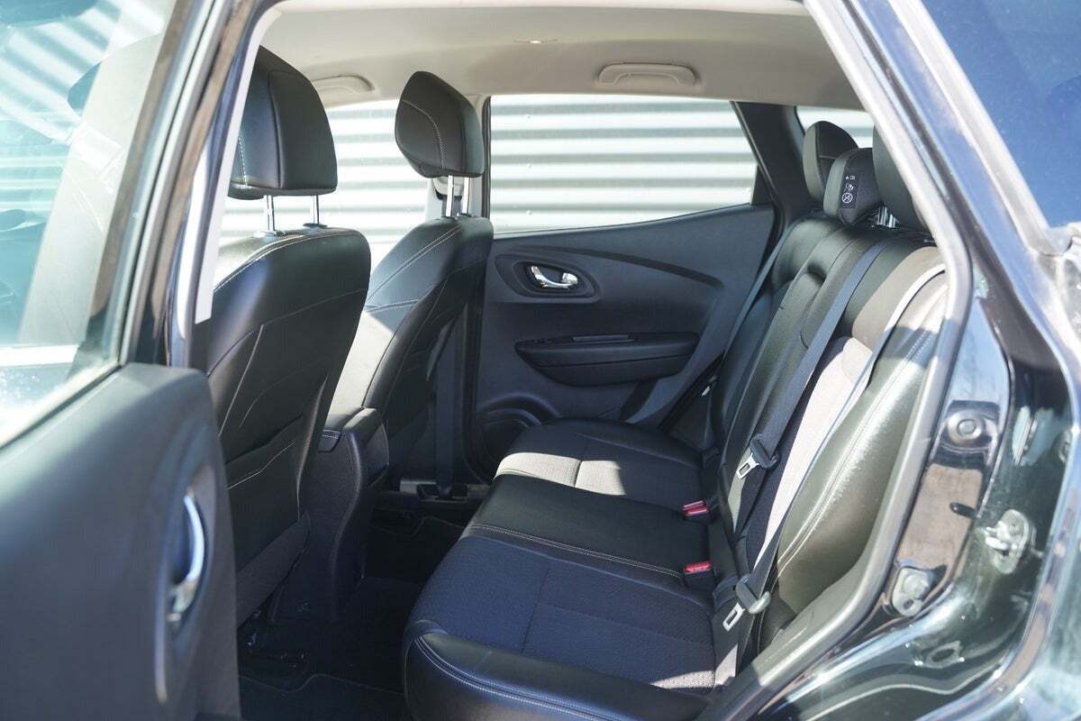 Sort Renault Kadjar fra 2016