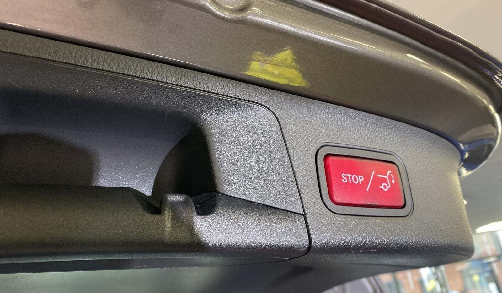 Grå Mercedes EQA250 fra 2021