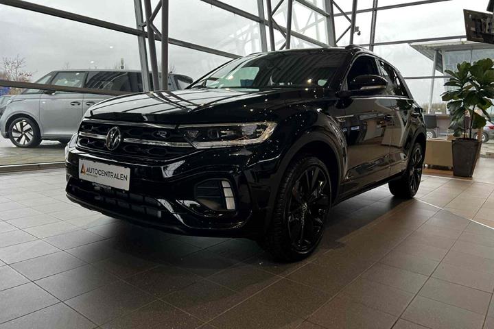 Sort VW T-Roc fra 2026 set udefra