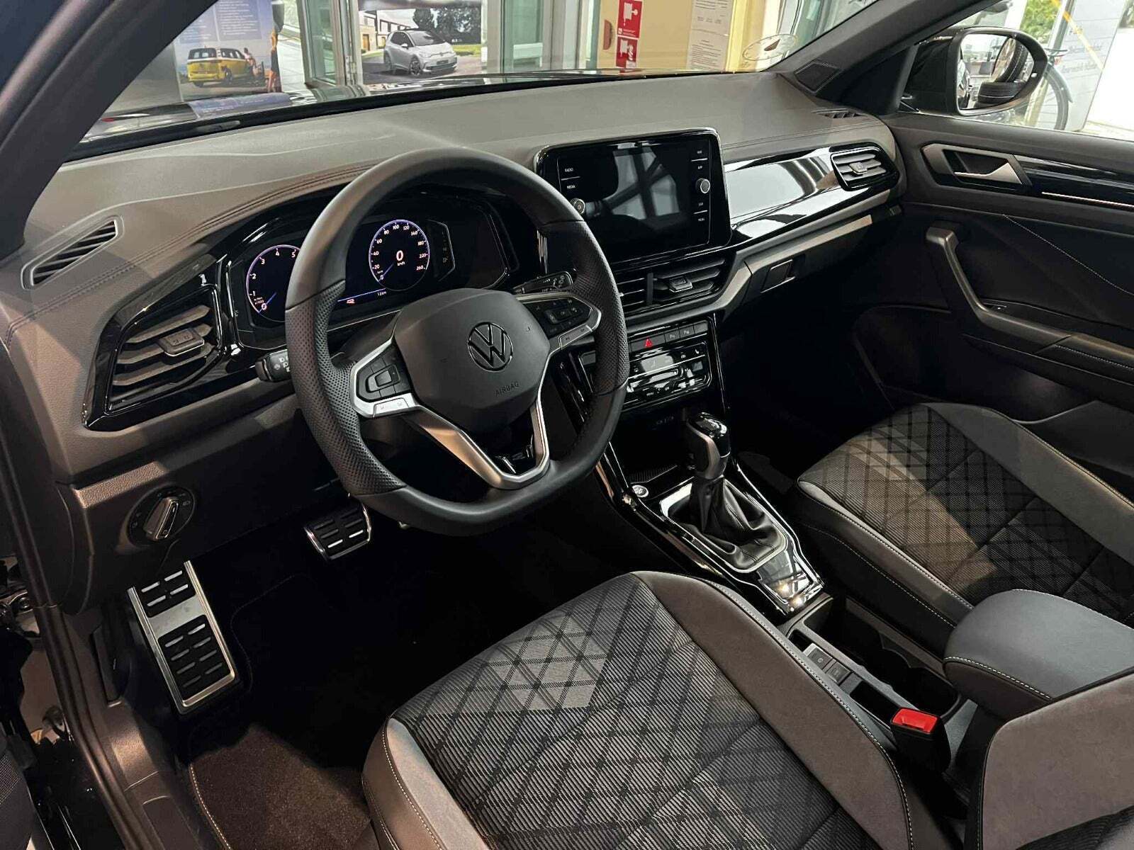 Sort VW T-Roc fra 2026