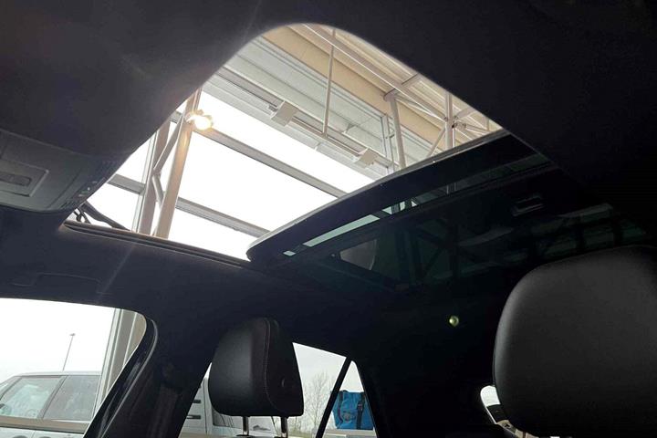 Sort VW T-Roc fra 2026