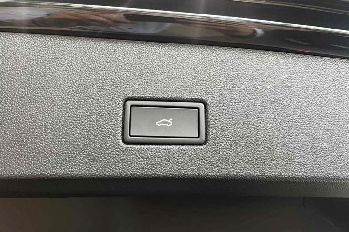 Sort VW T-Roc fra 2026